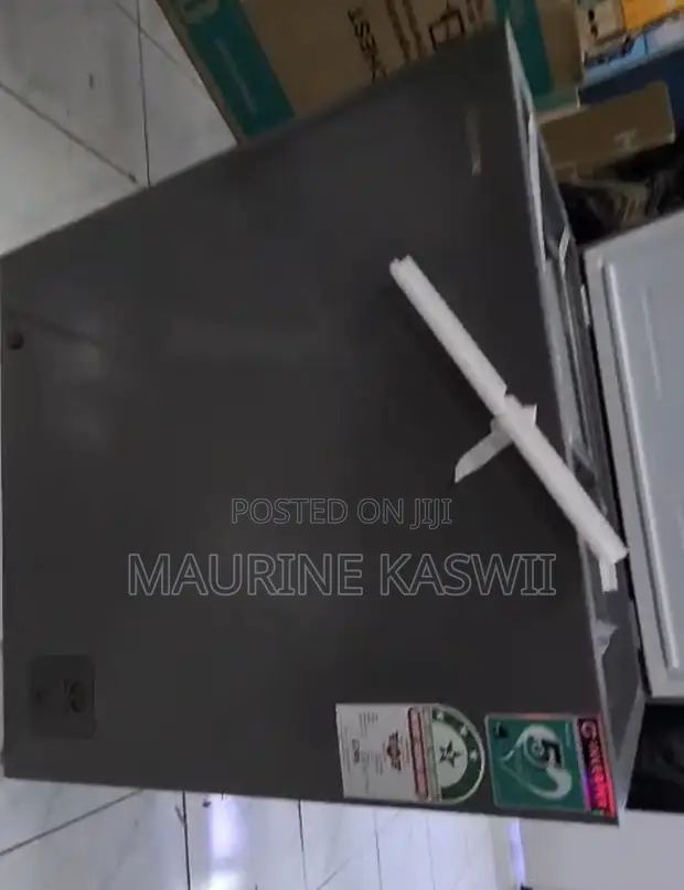 Hisense 136L Inverted Chest Freezer - 1