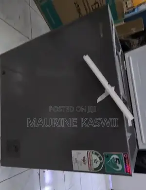 Hisense 136L Inverted Chest Freezer
