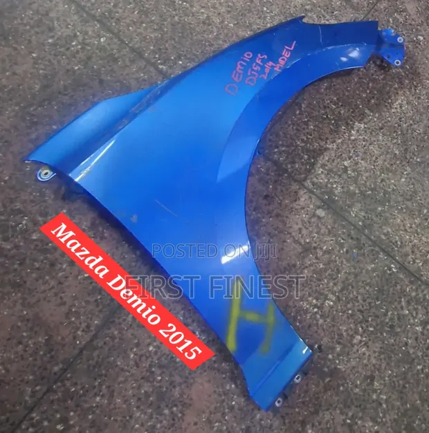 Fenda za Mazda Demio 2015 - 1