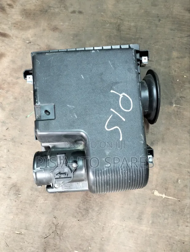 Toyota Hilux Revo Air Cleaner - 1