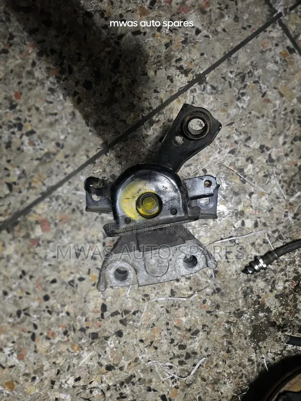 Toyota RAV4 Engine Mounting - Excellent Used Condition - 1