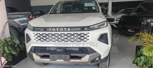 Toyota Hilux 2026 Mpya Rangi ya Loti