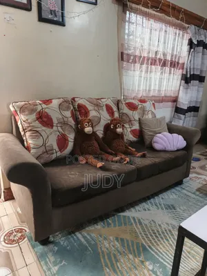 Seti ya Sofa: 3-Seater, 2-Seater, na Wing Back