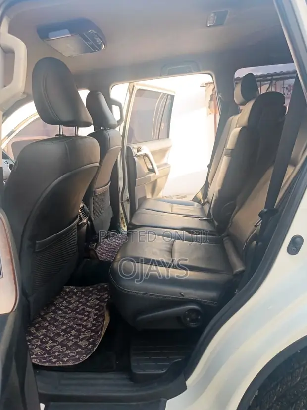 Toyota Land Cruiser Prado 2015 Nyeupe - 1