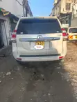 Toyota Land Cruiser Prado 2015 Nyeupe - 2
