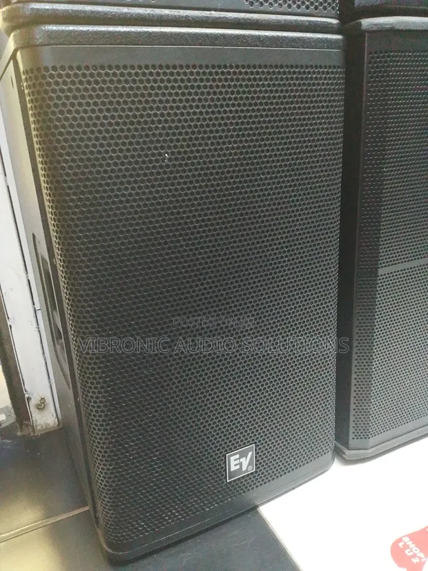 Electro-Voice ELX115 15-Inch Passive Speaker - 1