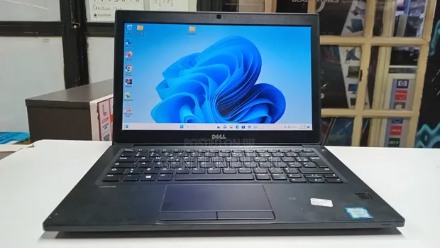 Dell Latitude 7390 Laptop 8GB RAM, 128GB SSD - 1