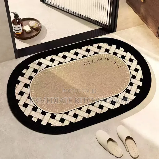 Large Oval Absorbent Bathroom/Door Mat - 1