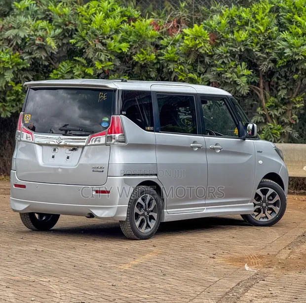 Suzuki Solio Hybrid G 2019 Silver - 1