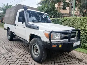 Toyota Land Cruiser 79 Series Pickup 2014