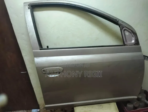 Toyota Vitz Front Door 2000-2006 (Old Model, Ex-Japan) - 1