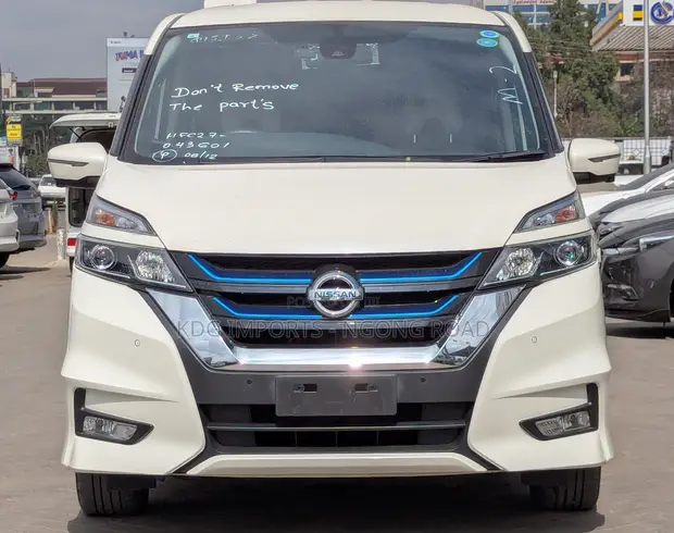 Nissan Serena e-POWER Highway Star V 2019 - 1