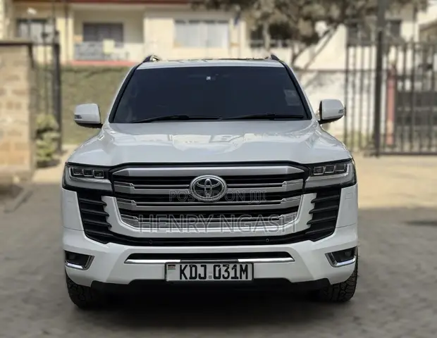 Toyota Land Cruiser 2014 White - 1