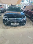 Mercedes-Benz E300 2010 Black - 3