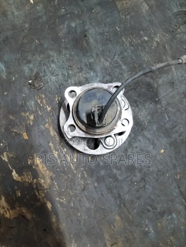 Toyota Belta Front Hub (2WD) - 1