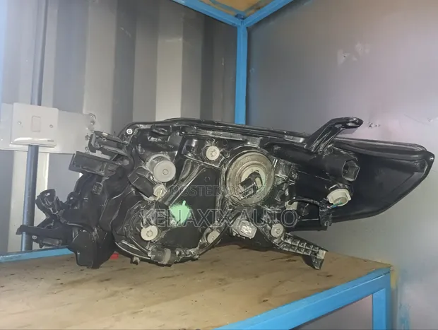 Toyota Land Cruiser Prado 150 Series Xenon Headlight (Used) - 1