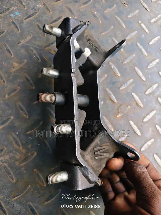 Subaru Forester SK9 Engine Mount - 1