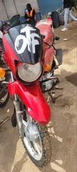 TVS HLX Plus ES 2025 Red - 4