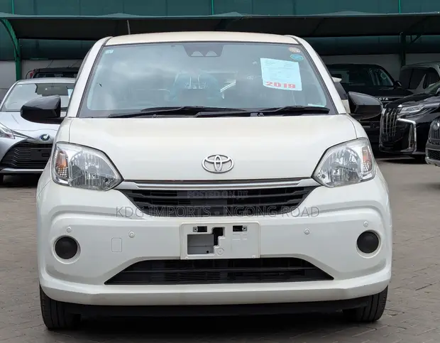 Toyota Passo 2019 White - 1