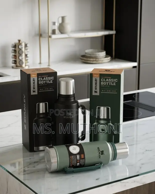 Stanley Classic 1.9L Vacuum Flask - 1