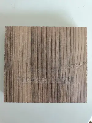 Chipboard Holm Oak 18mm 1830x2750mm
