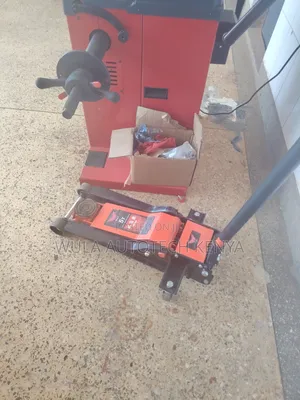 Sunshine Italy 5-Ton Hydraulic Trolley Jack