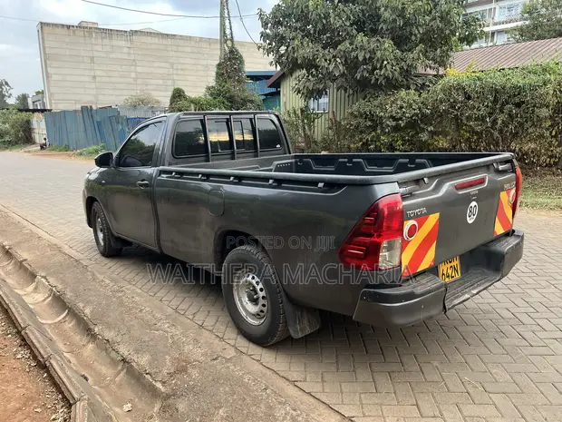 Toyota Hilux 2018 Double Cabin - 1