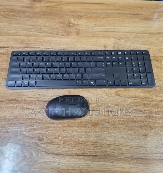 Dell Pro 5 Wireless Keyboard (KB526) & Mouse (MS526) Combo - 1