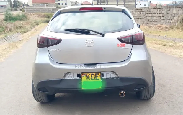 Mazda Demio 2014 Gray - 1