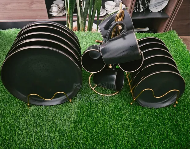 High Quality Black 18-Piece Dinner Set - 1