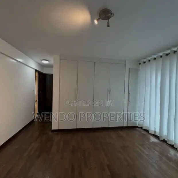 4-Bedroom Luxury Apartment with DSQ in Spring Valley - 1