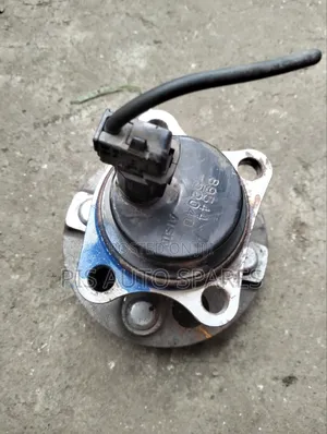 Toyota Vitz Wheel Hub (Used)