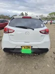 Mazda Demio 2017 White - 4