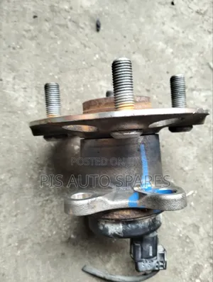 Toyota Aqua Wheel Hub (2WD)