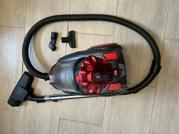 Kenwood 3.5L Bagless Vacuum Cleaner - Black Red - 1