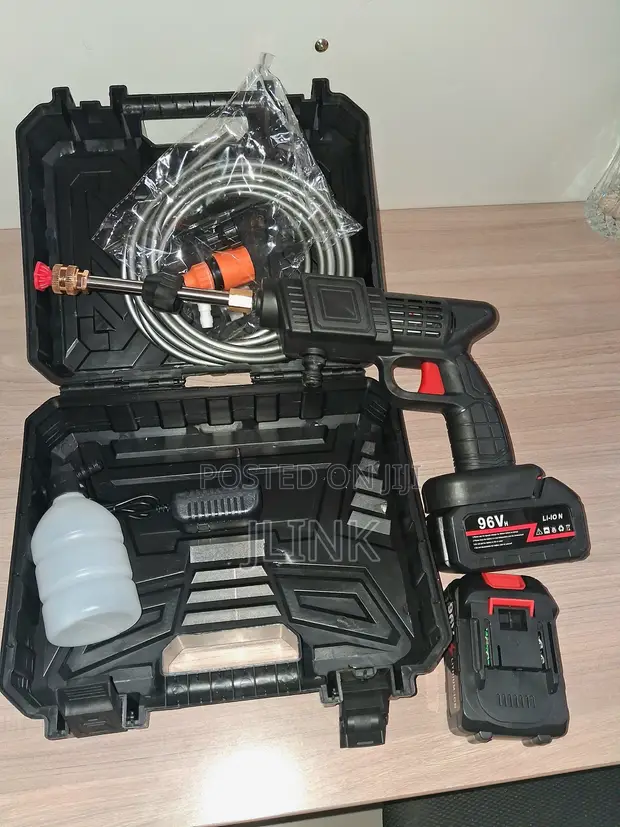 Cordless High-Pressure Car Washer - 1