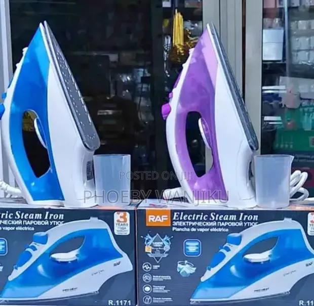 RAF 1400W Steam Iron - 1
