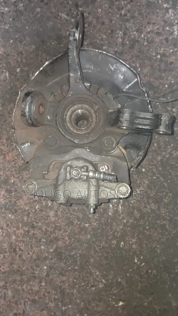 Toyota Passo Wheel Hub (Used) - 1