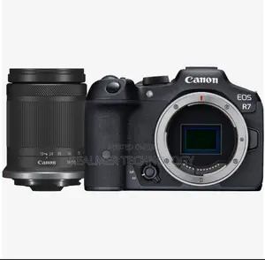 Canon EOS R7 + RF-S 18-150mm IS STM