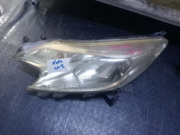 Nissan Note 2012 Headlight - 1