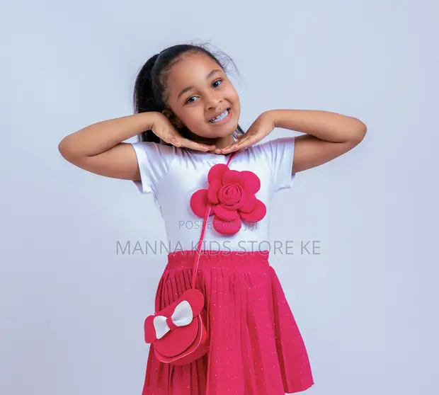 Set ya Mavazi ya Watoto wa Kike ya Trendy 3-in-1 (Juu, Sketi, Mfuko) - 1