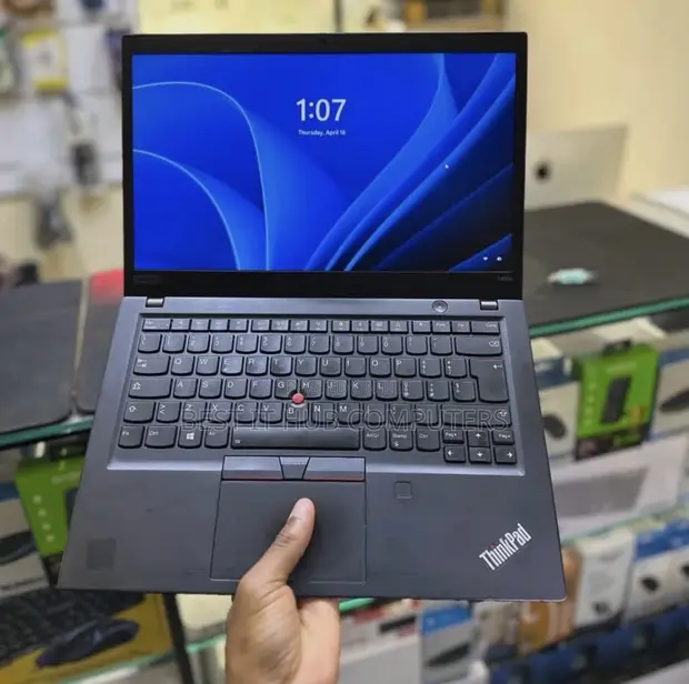 Lenovo ThinkPad T495s Laptop - Ryzen 7, 16GB RAM, 256GB SSD - 1