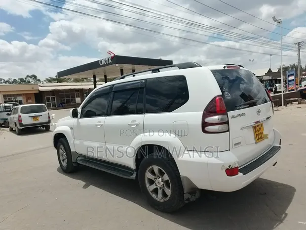 Toyota Land Cruiser Prado 2009 White - 1