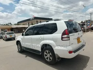 Toyota Land Cruiser Prado 2009 White