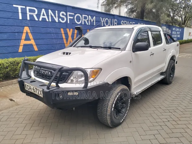 Toyota Hilux Double Cab 2012 Pearl - 1