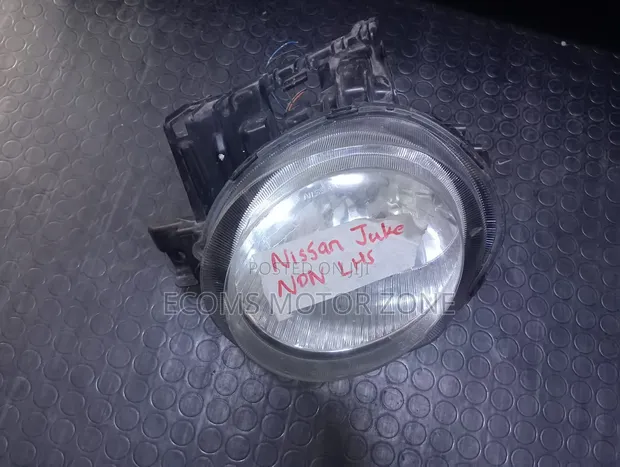 Nissan Juke 2012 Headlight - 1