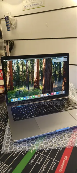 Apple MacBook Pro 2020 M1 8GB RAM 512GB SSD