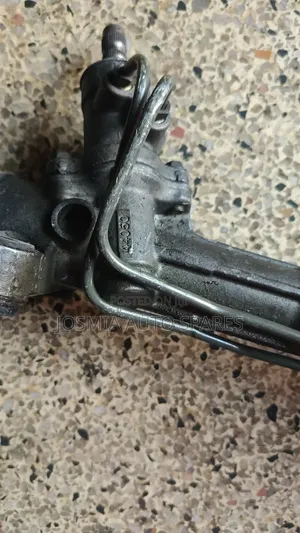Toyota Ipsum Steering Rack (Used)