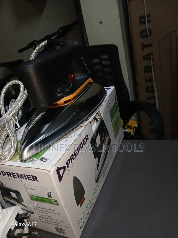 Premier 1000W Dry Iron Box - 1