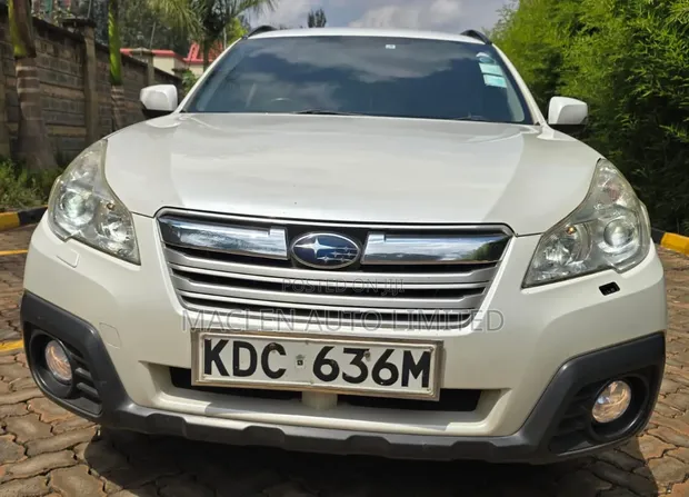 Subaru Outback 2014 White - 1